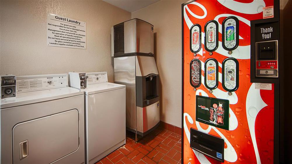 Super 8 By Wyndham Cleburne Motel Facilities photo