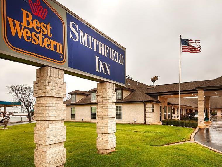 Super 8 By Wyndham Cleburne Motel Exterior photo