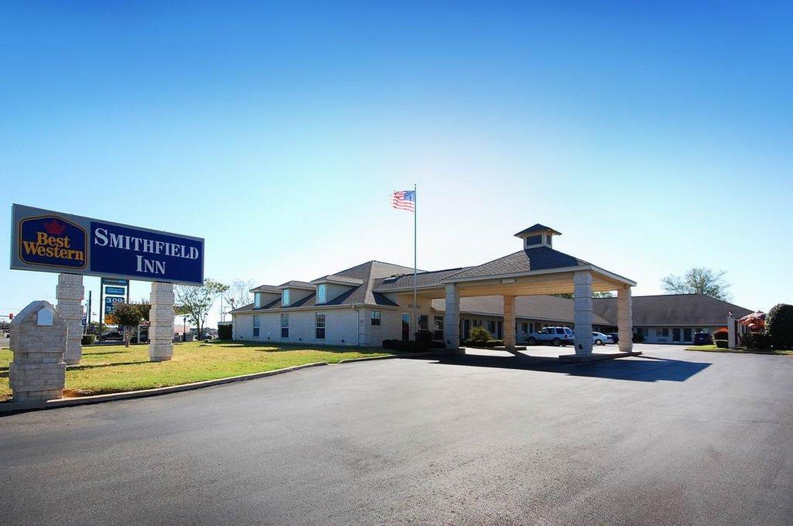 Super 8 By Wyndham Cleburne Motel Exterior photo